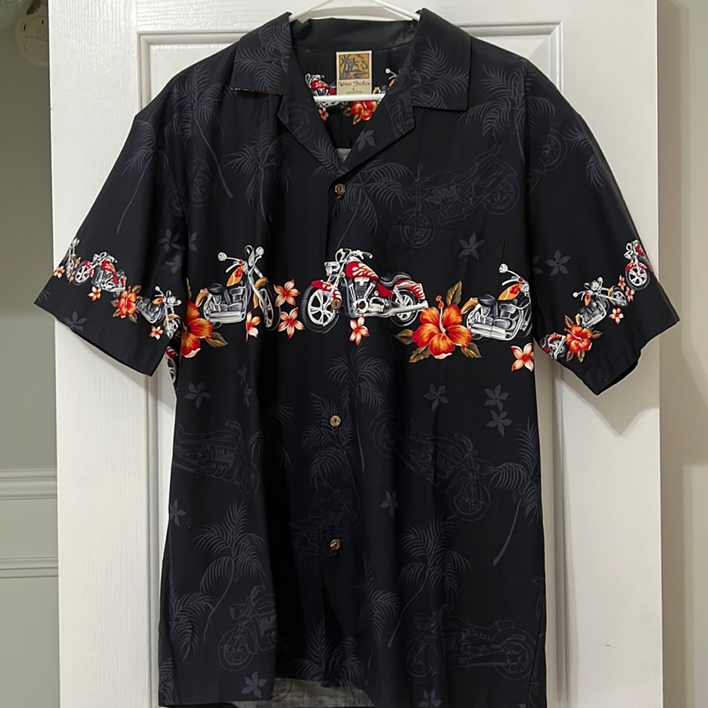 Mens button down black Aloha shirt